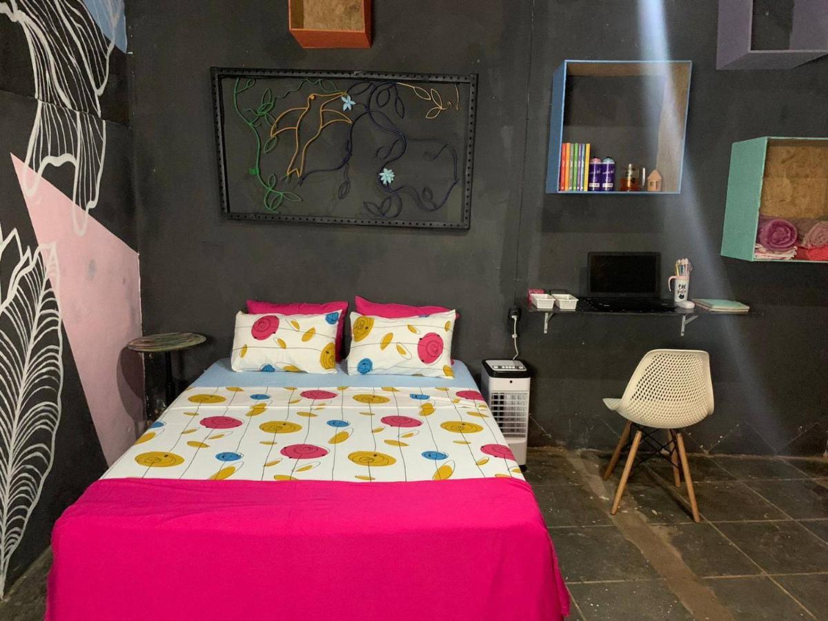 לנסויס Hostel Casa Latina מראה חיצוני תמונה