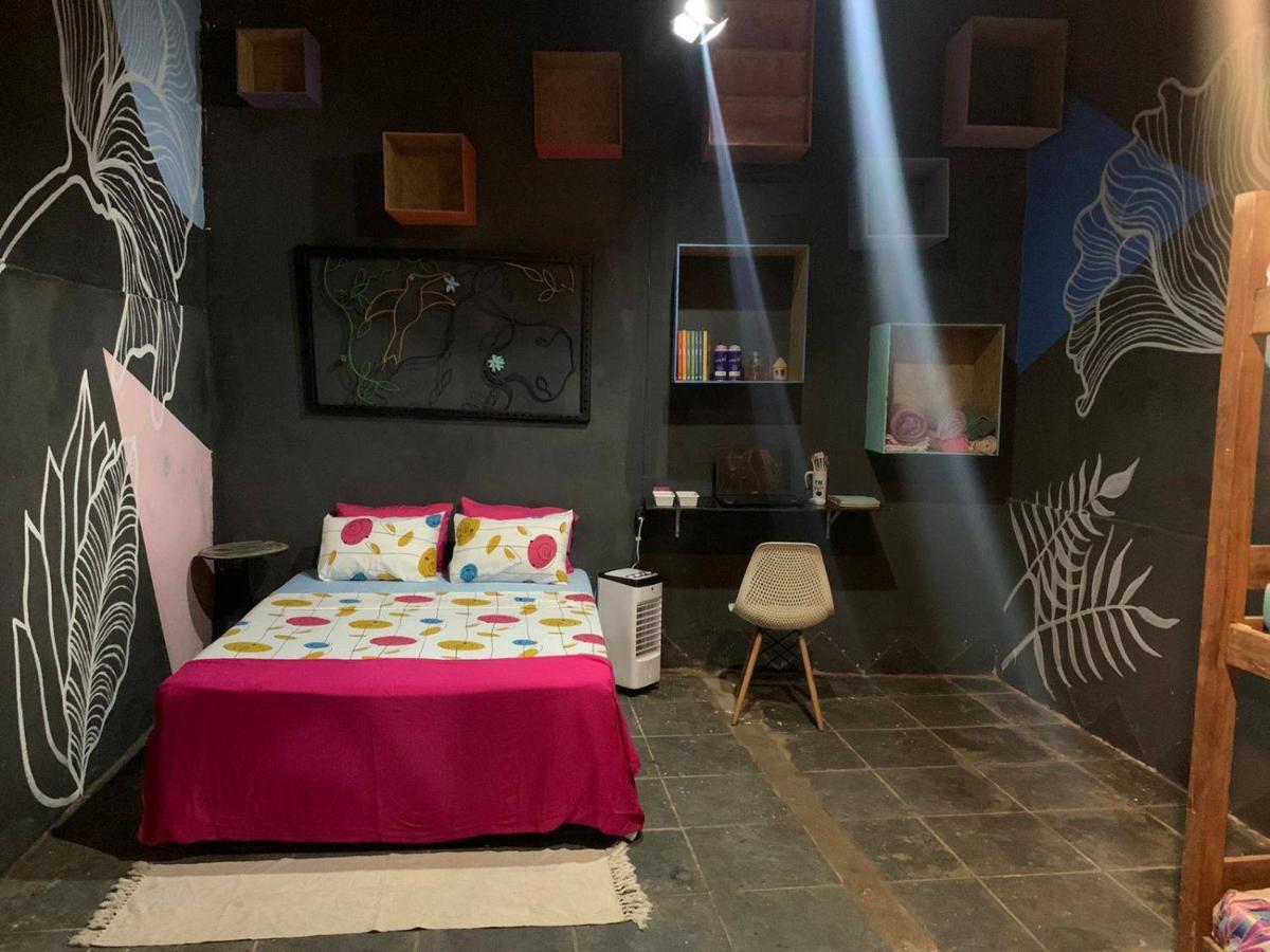 לנסויס Hostel Casa Latina מראה חיצוני תמונה