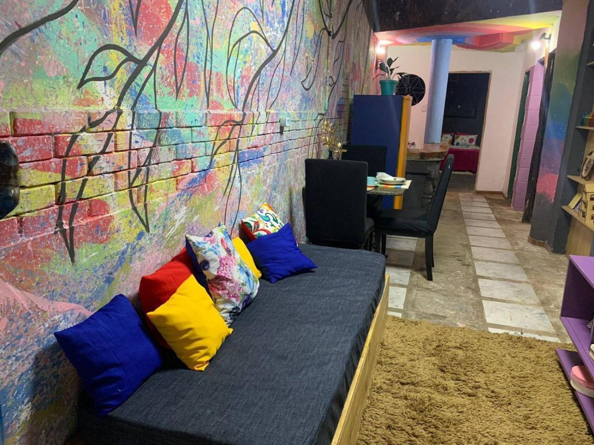 לנסויס Hostel Casa Latina מראה חיצוני תמונה