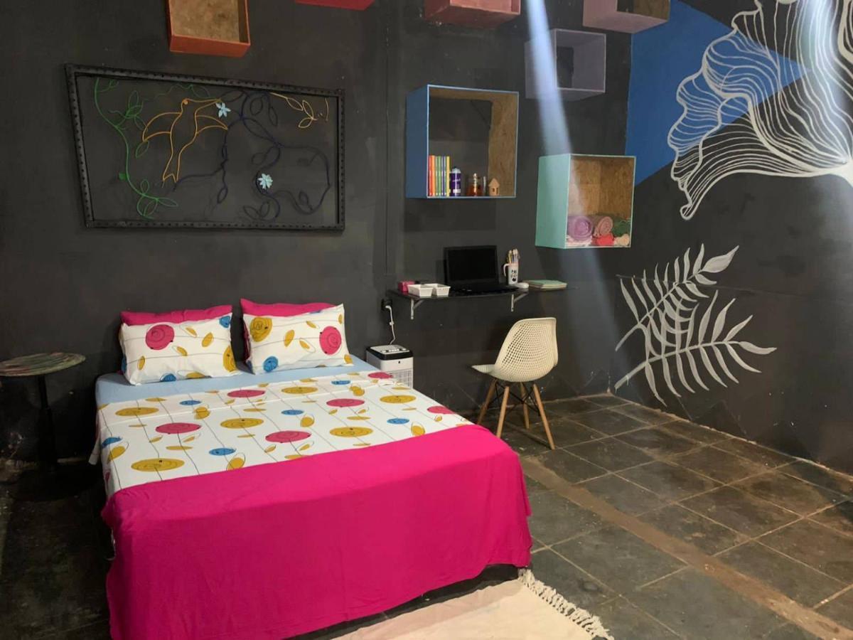 לנסויס Hostel Casa Latina מראה חיצוני תמונה