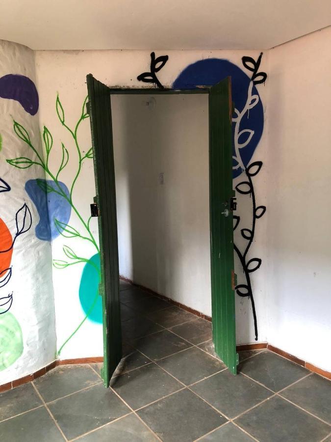 לנסויס Hostel Casa Latina מראה חיצוני תמונה