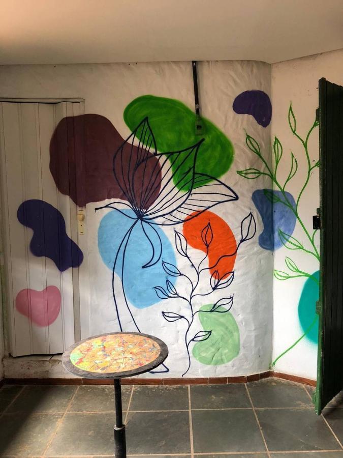 לנסויס Hostel Casa Latina מראה חיצוני תמונה